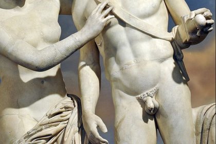 Large_rsz_penis_statue