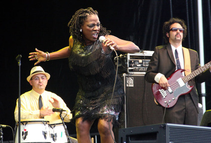 Large_sharon_jones